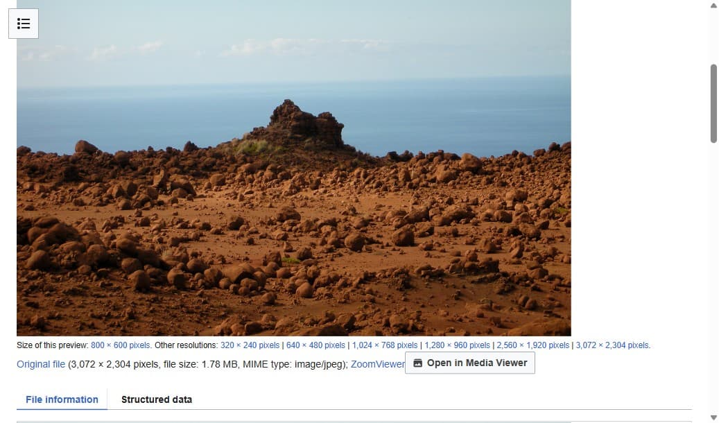 Open Lanai landscape beneath a clear island sky